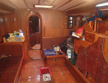 Salon ohne Mast und Tisch