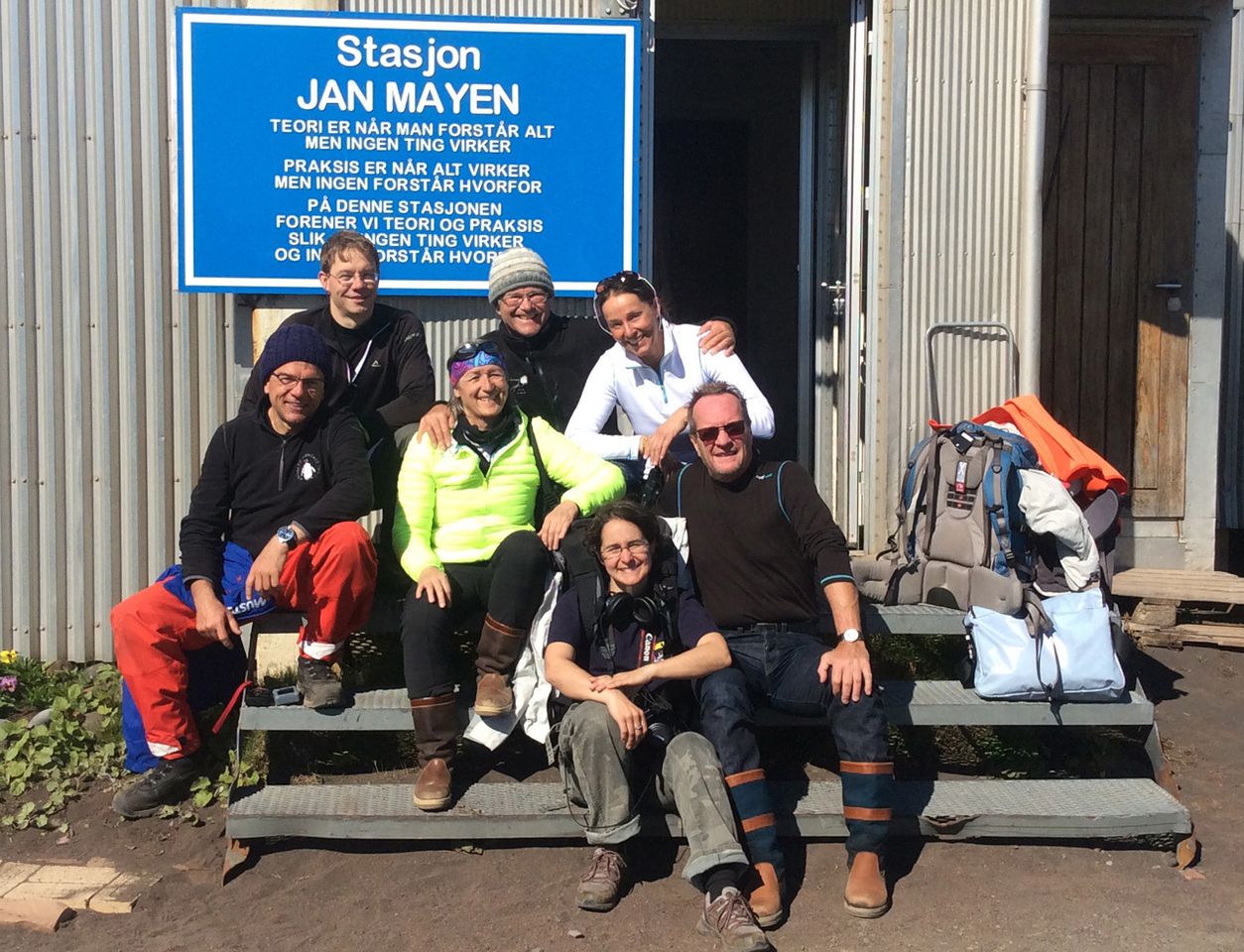 Happy Landing Jan Mayen